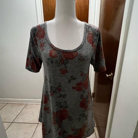 Lularoe classic t  size xxs - Picture 2 of 4